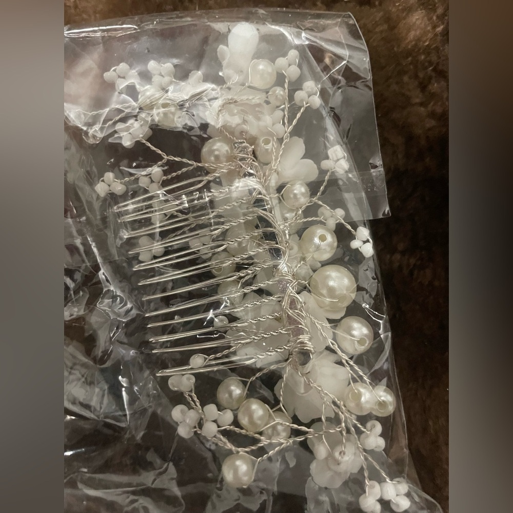 2 Wedding Hair Accessories Gorgeous Leaf headband and Comb for Brides, Vine Comb - Picture 8 of 10